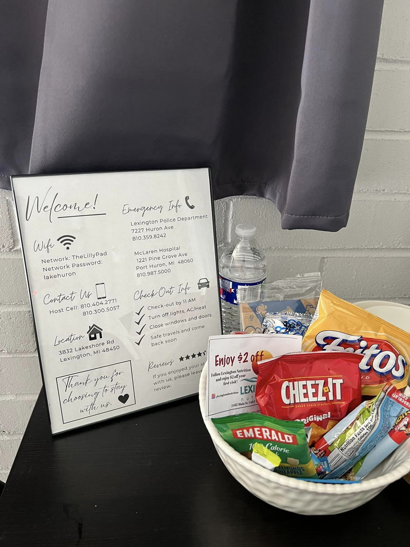 Lexingtons LillyPad (Azure Tides, Lexington Budget Motel) - Web Listing (newer photo)